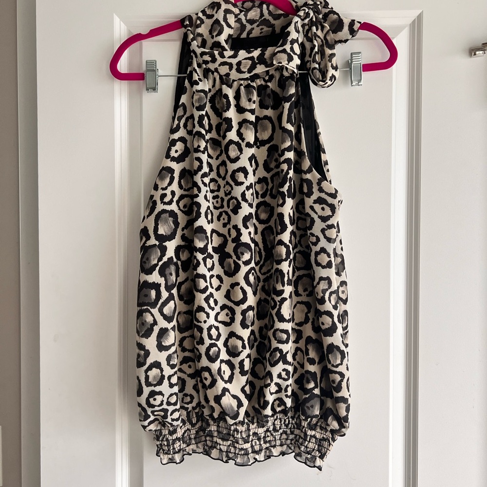 Whitehouse blackmarket blouse